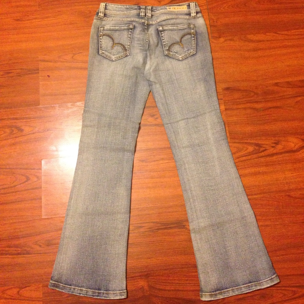 Y2K Vintage Bongo Jeans Low Rise Flair Leg Size 7 with Stretch